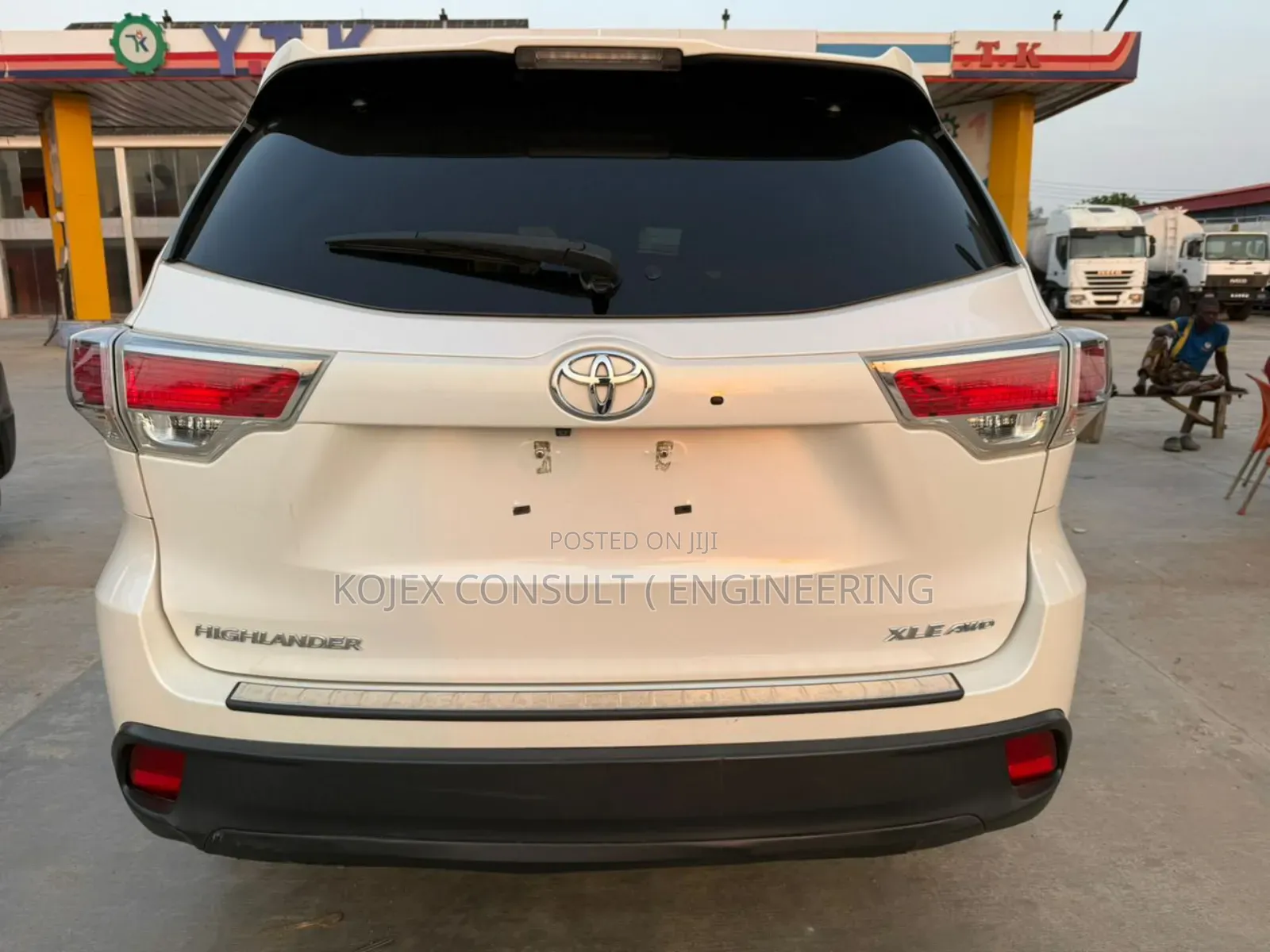 Toyota Highlander XLE V6 4x4 (3.5L 6cyl 6A) 2016 White