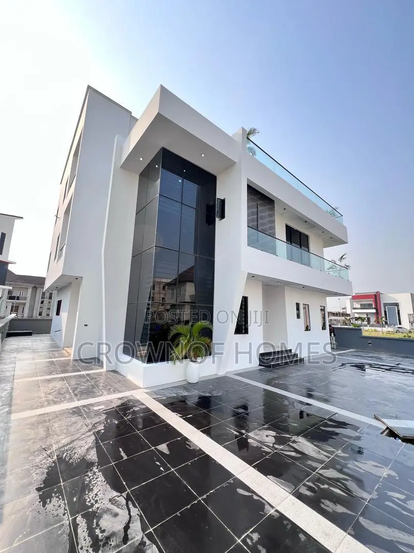 5bdrm Duplex in Sangotedo for sale