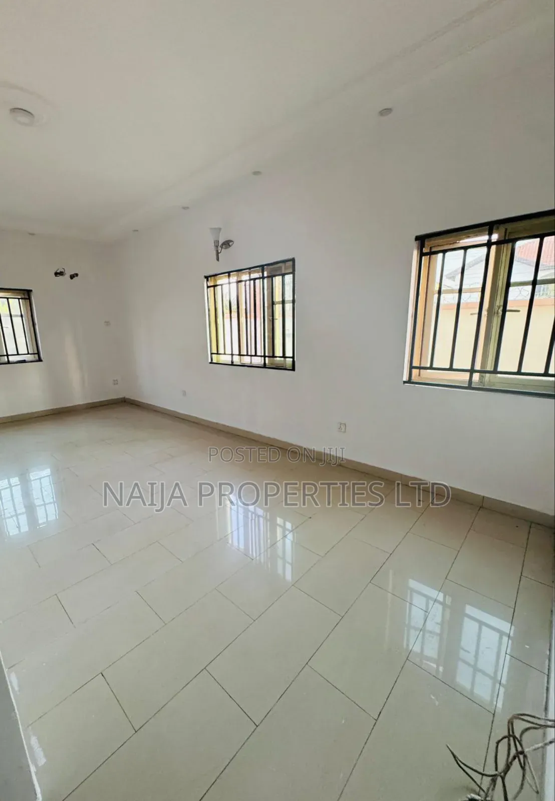 Mini Flat in Chevyview Estate, Chevron for rent