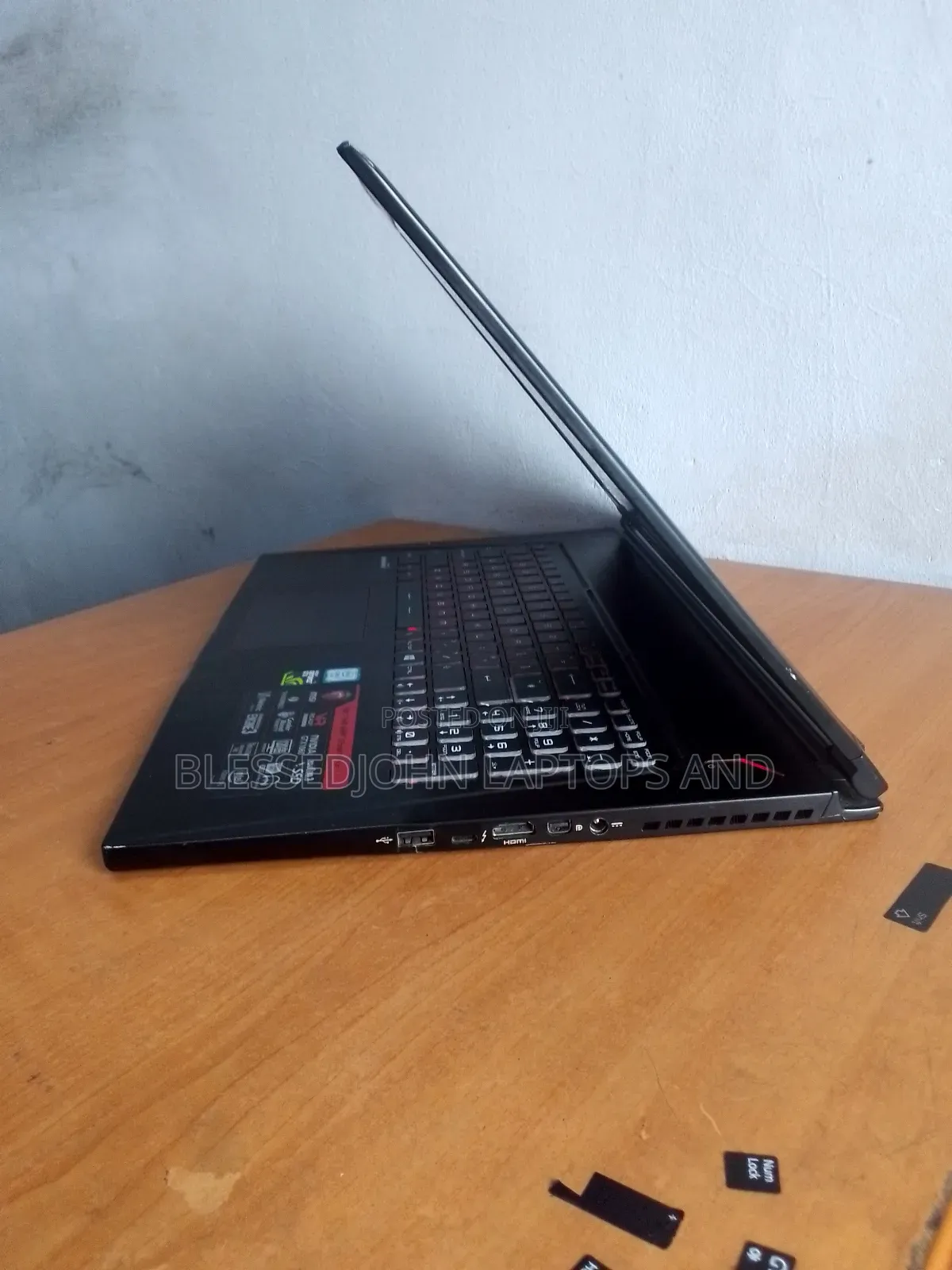 Laptop MSI GS73VR 7RF Stealth Pro 8GB Intel Core i7 SSD 256GB