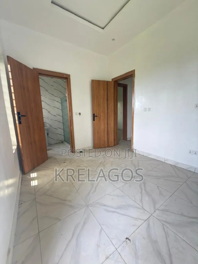 5bdrm Duplex in Orchid, Chevron for sale