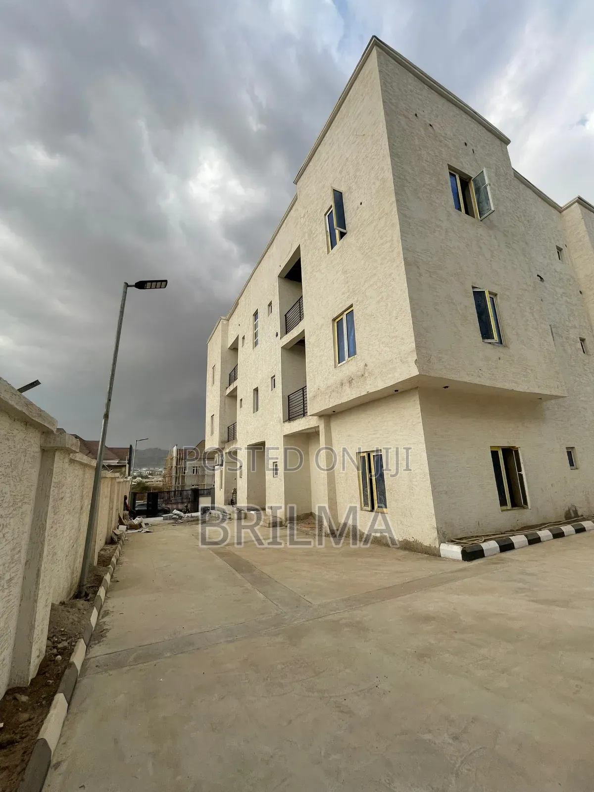 2bdrm Block of Flats in Katampe (Main) for sale