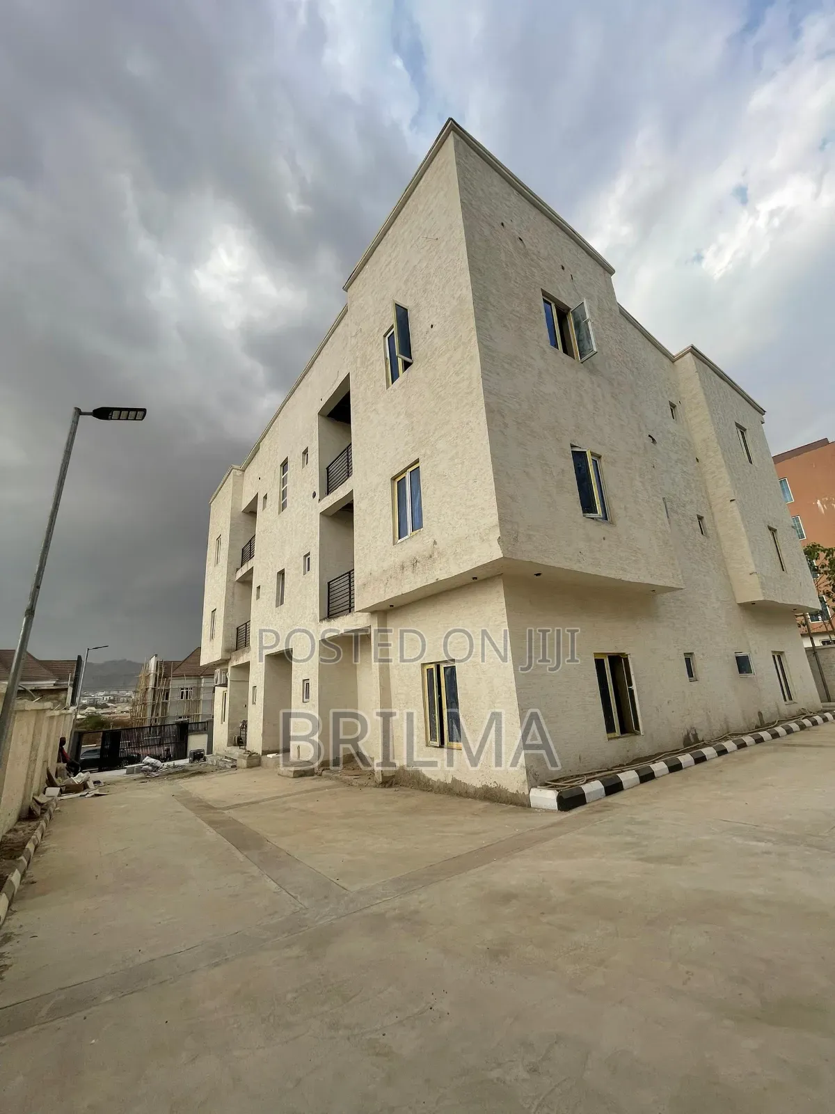 2bdrm Block of Flats in Katampe (Main) for sale