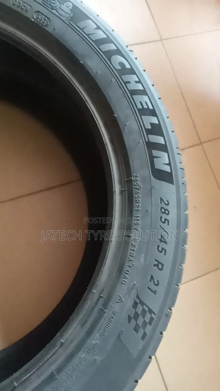 285/45/21 Michelin Brand