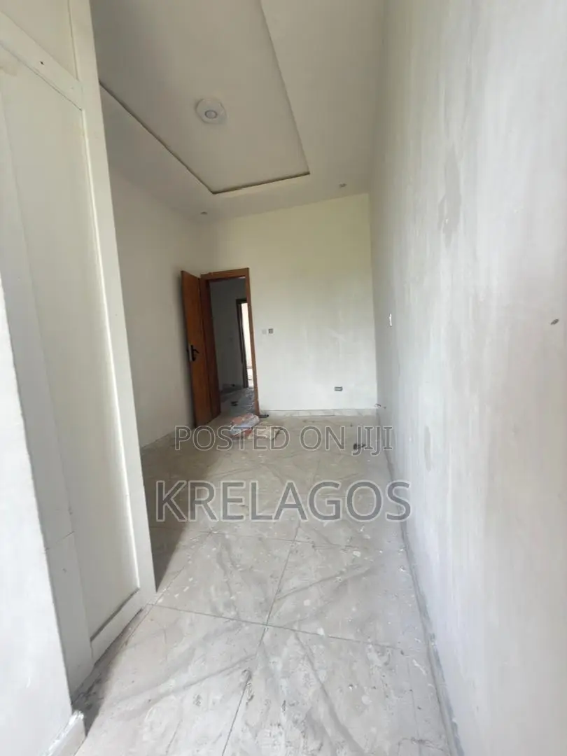 4bdrm Duplex in Orchid, Chevron for sale