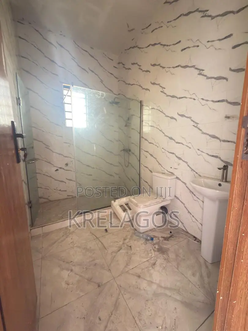 4bdrm Duplex in Orchid, Chevron for sale