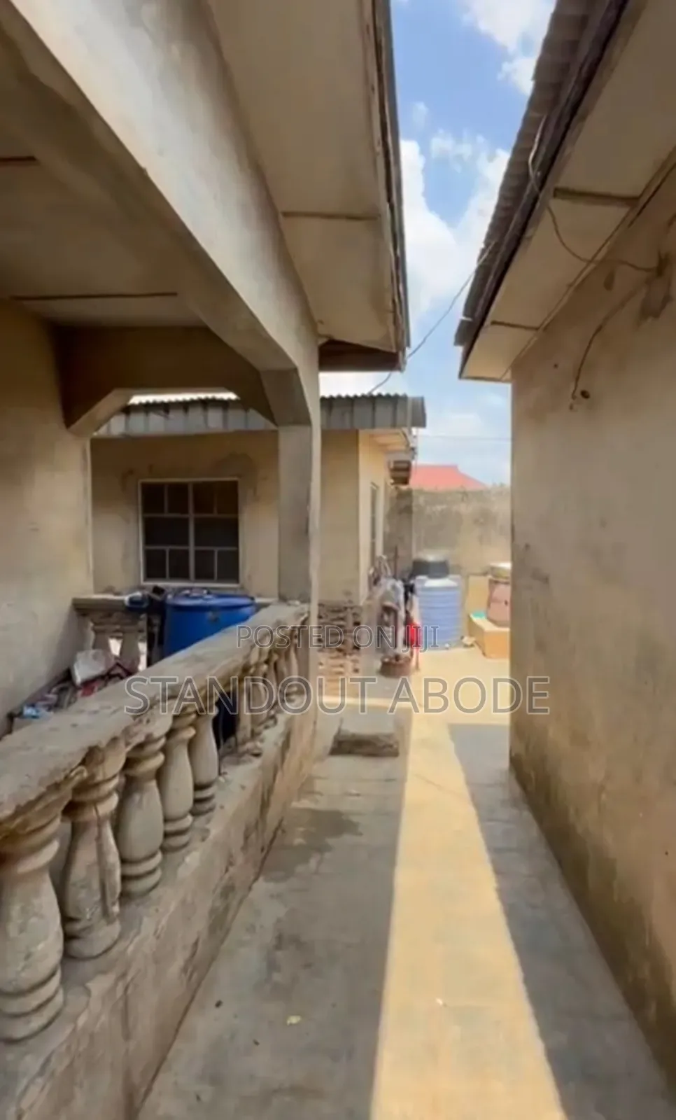 2bdrm Block of Flats in Captain Ekoro Meiran for sale