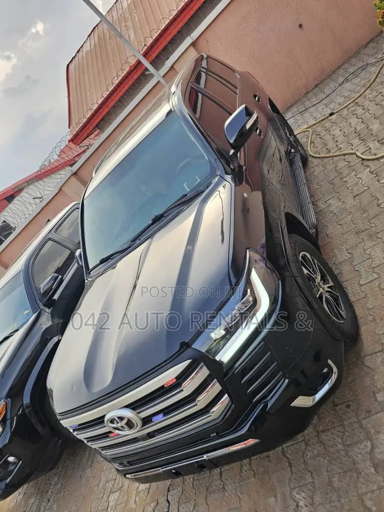 Toyota Landcruiser for Hire