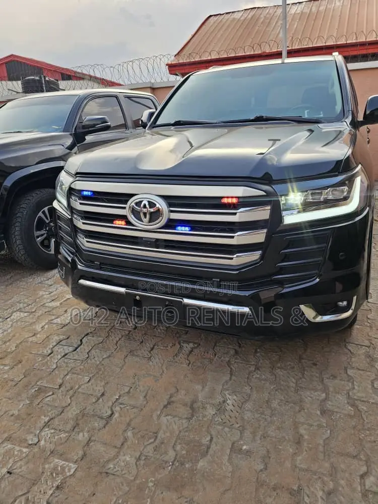 Toyota Landcruiser for Hire