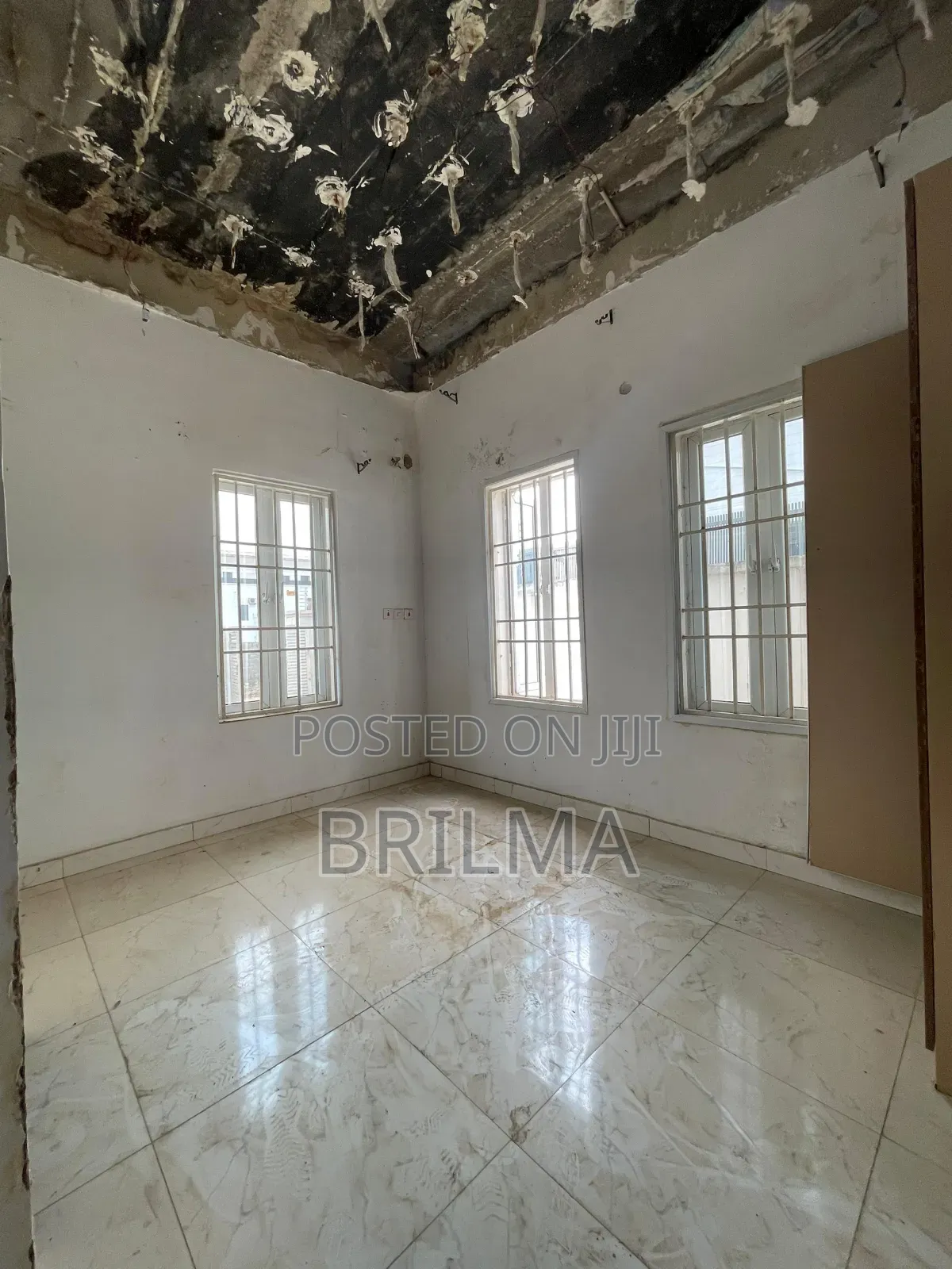 5bdrm Duplex in Life Camp for sale