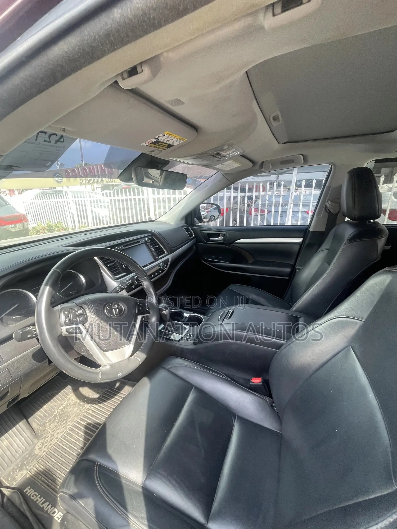 Toyota Highlander XLE 4x4 V6 (3.5L 6cyl 8A) 2018 Red