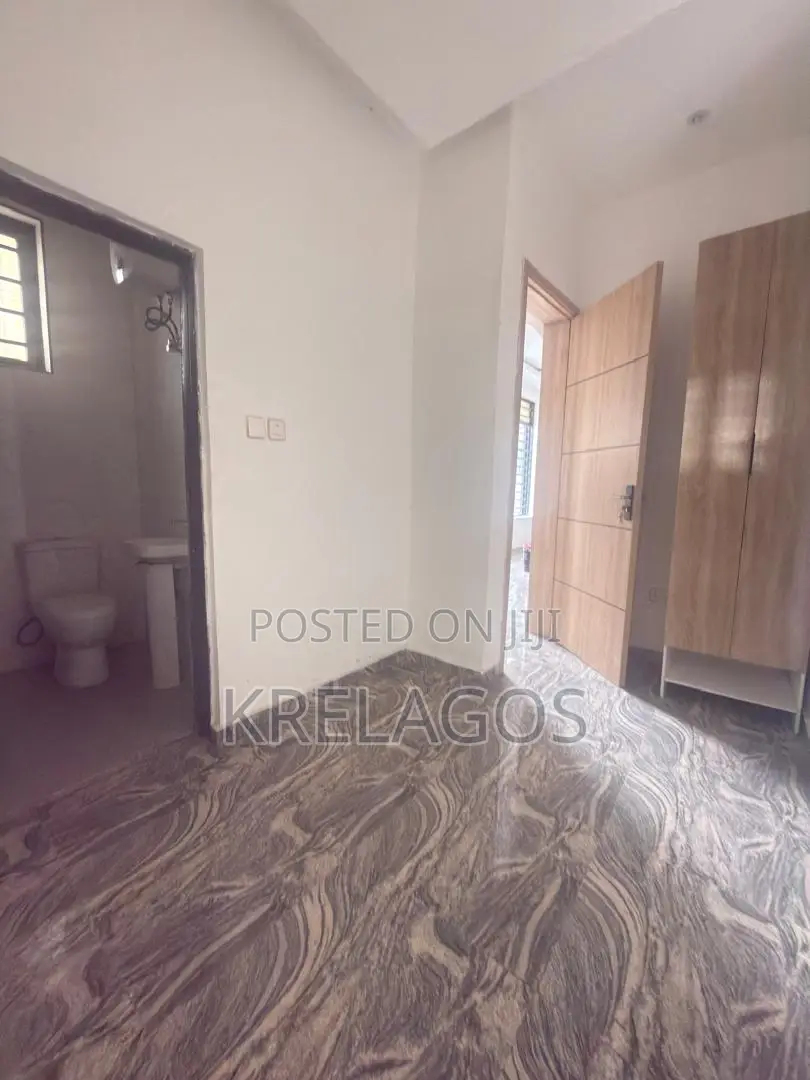 4bdrm Duplex in Orchid, Chevron for sale