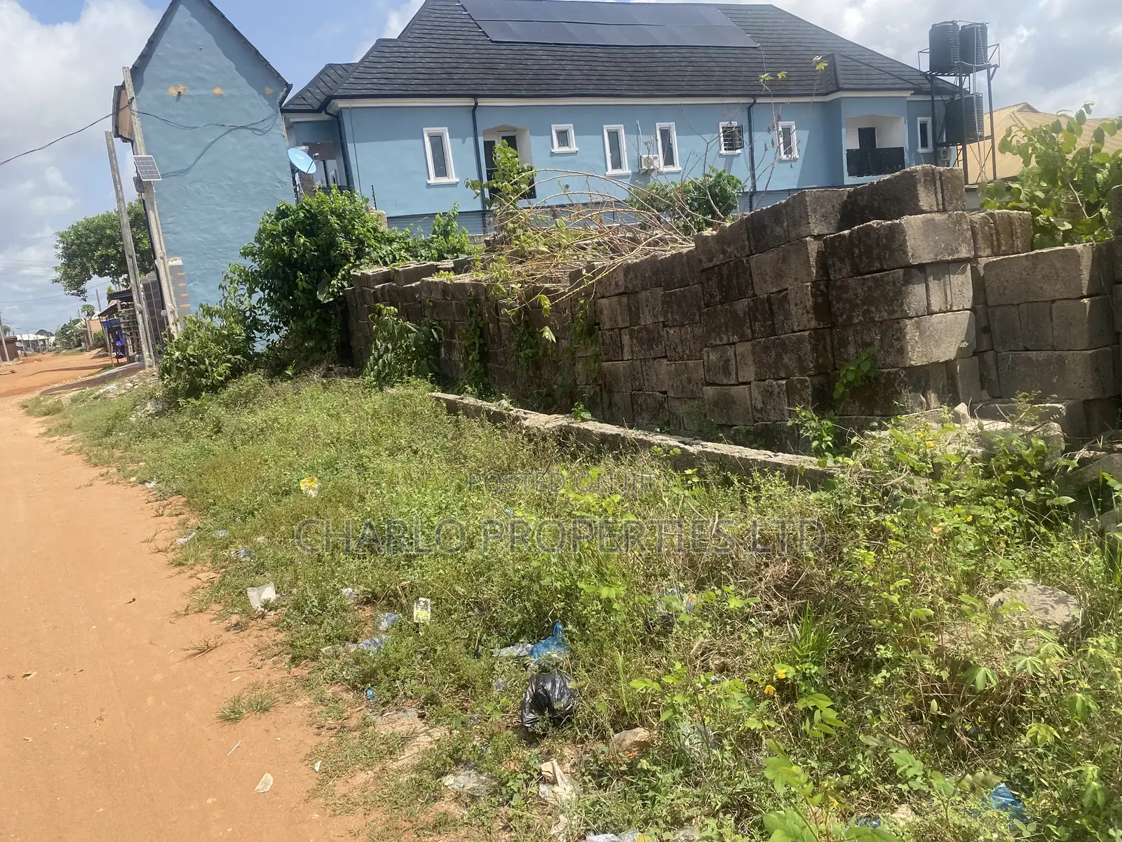 Genuine 90ft By 100ft Fenced Round With Reg Survey In Evbukhu