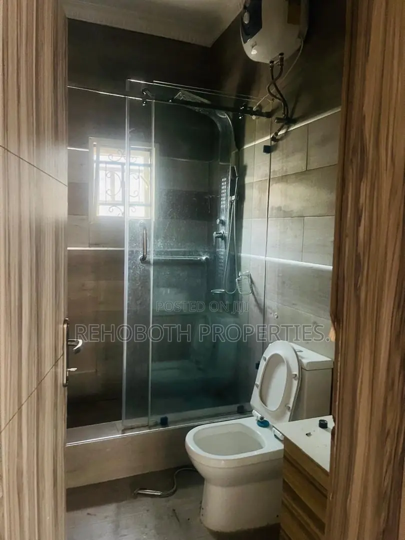 4bdrm Bungalow in Promiseland Elebu, Akala Express for sale