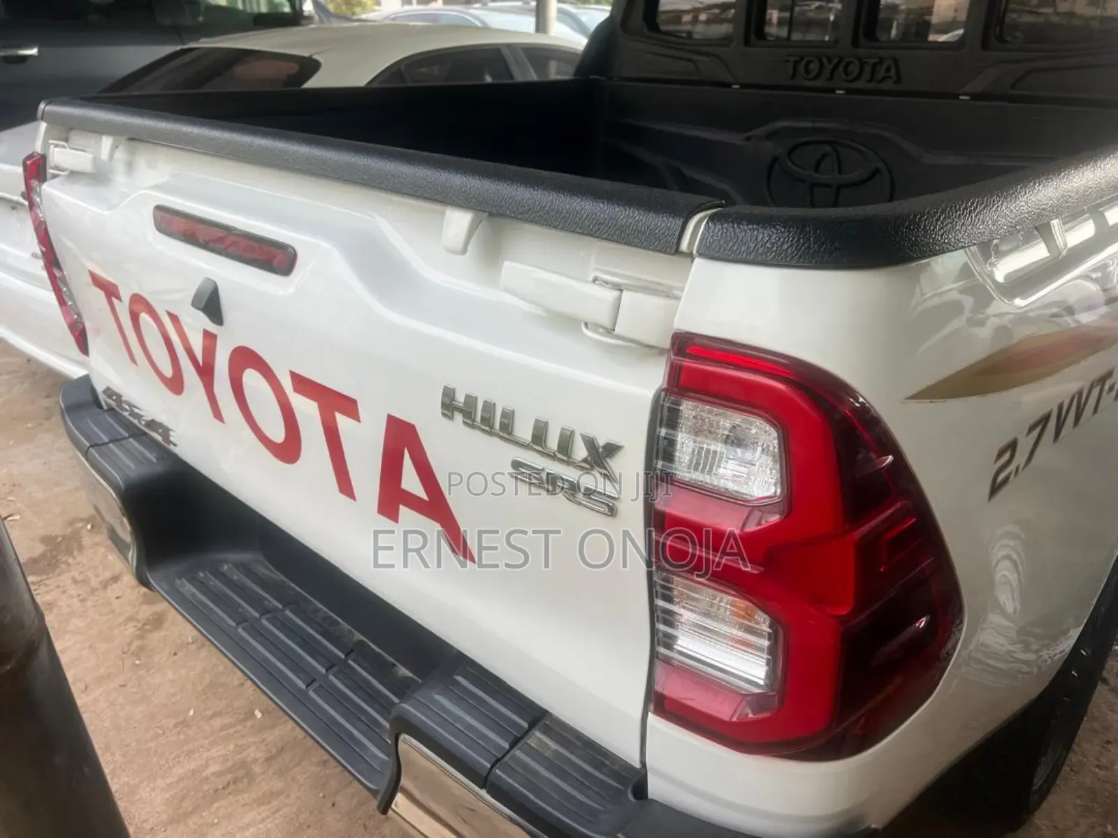 Toyota Hilux Revo Double Cab Petrol 2.7 AWD 2021 White
