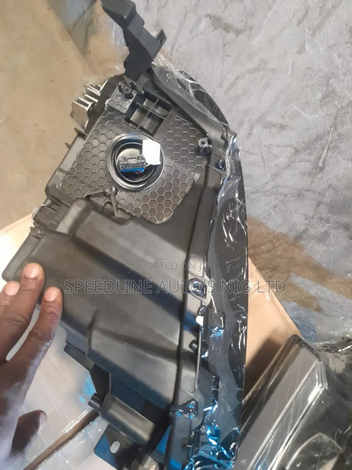 Complete Set of Head Lamp Toyota Land Cruiser 2023 to 2024 Direct
