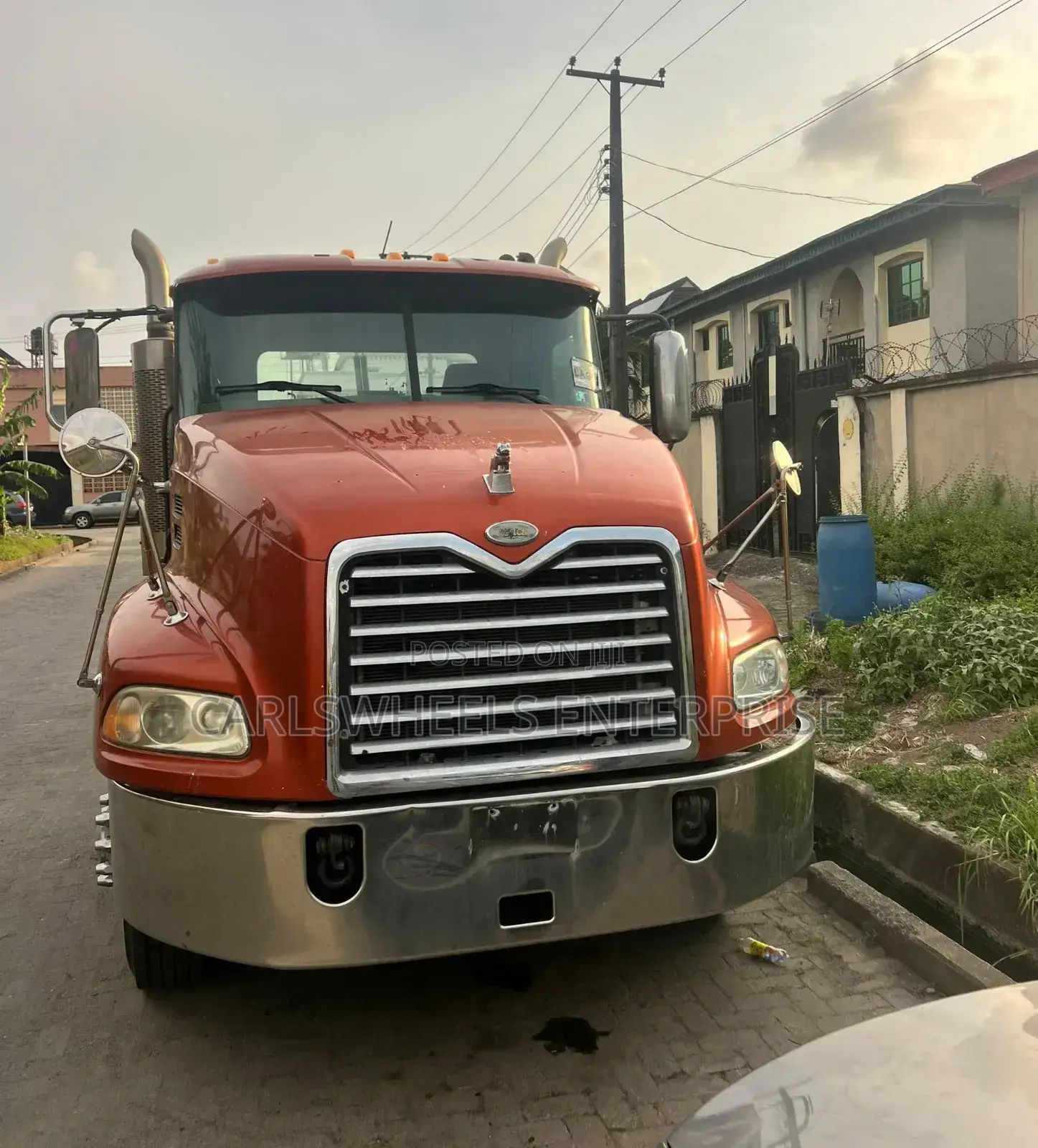 Mack Vision Trailer Head (Foreign Used).
