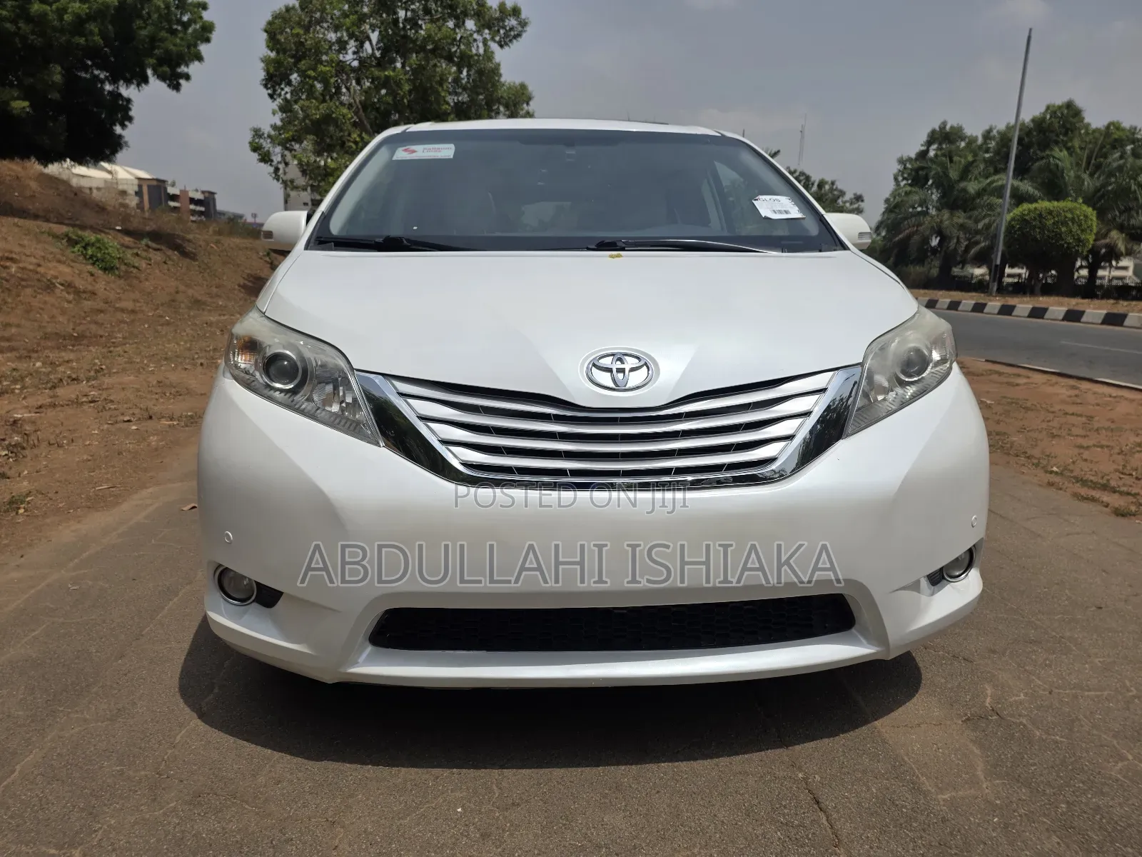Toyota Sienna Limited 7-Passenger 4dr Minivan AWD (3.5L 6cyl 6A) 2014