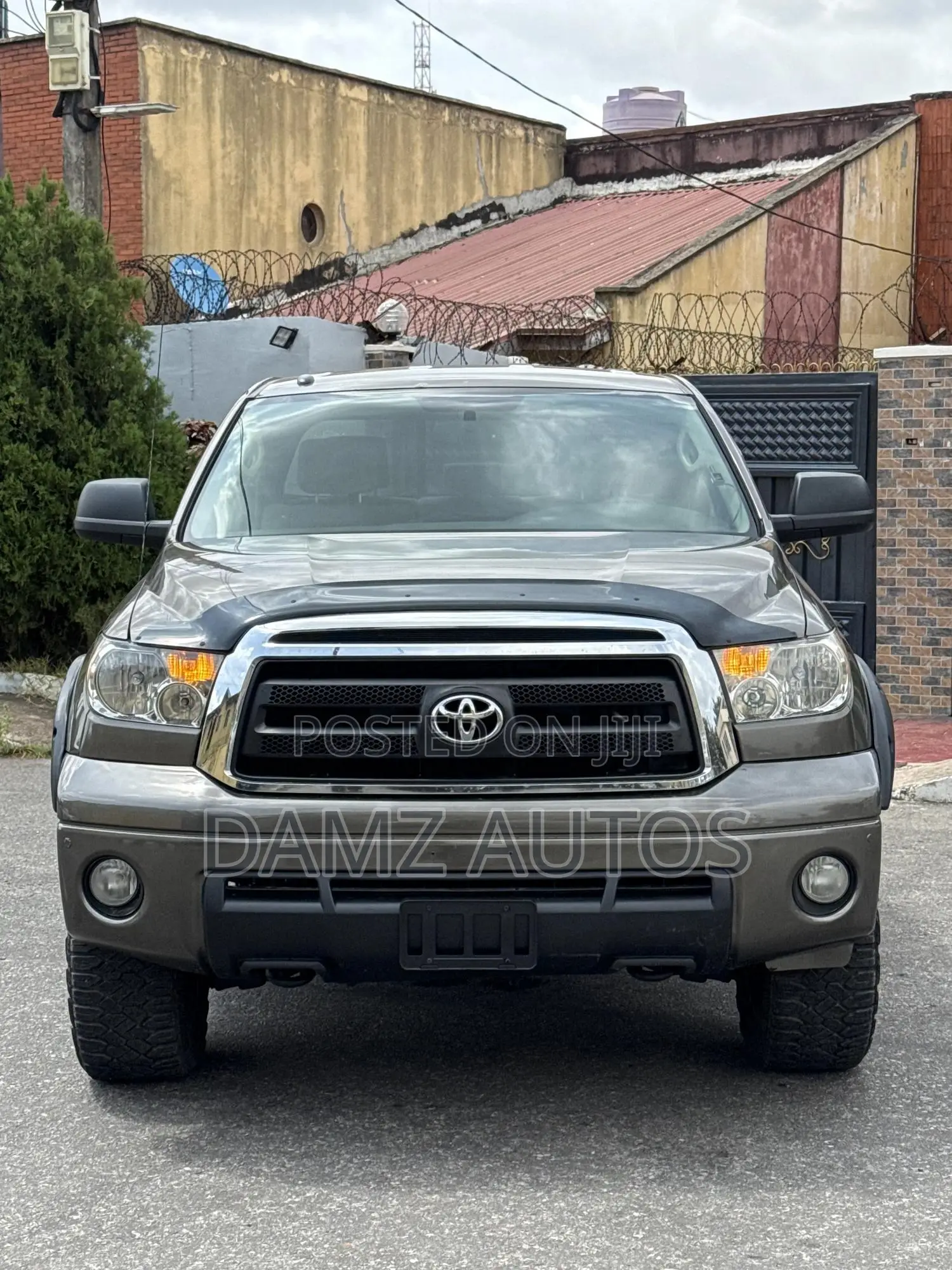Toyota Tundra Double Cab 4x4 Limited 2010 Brown