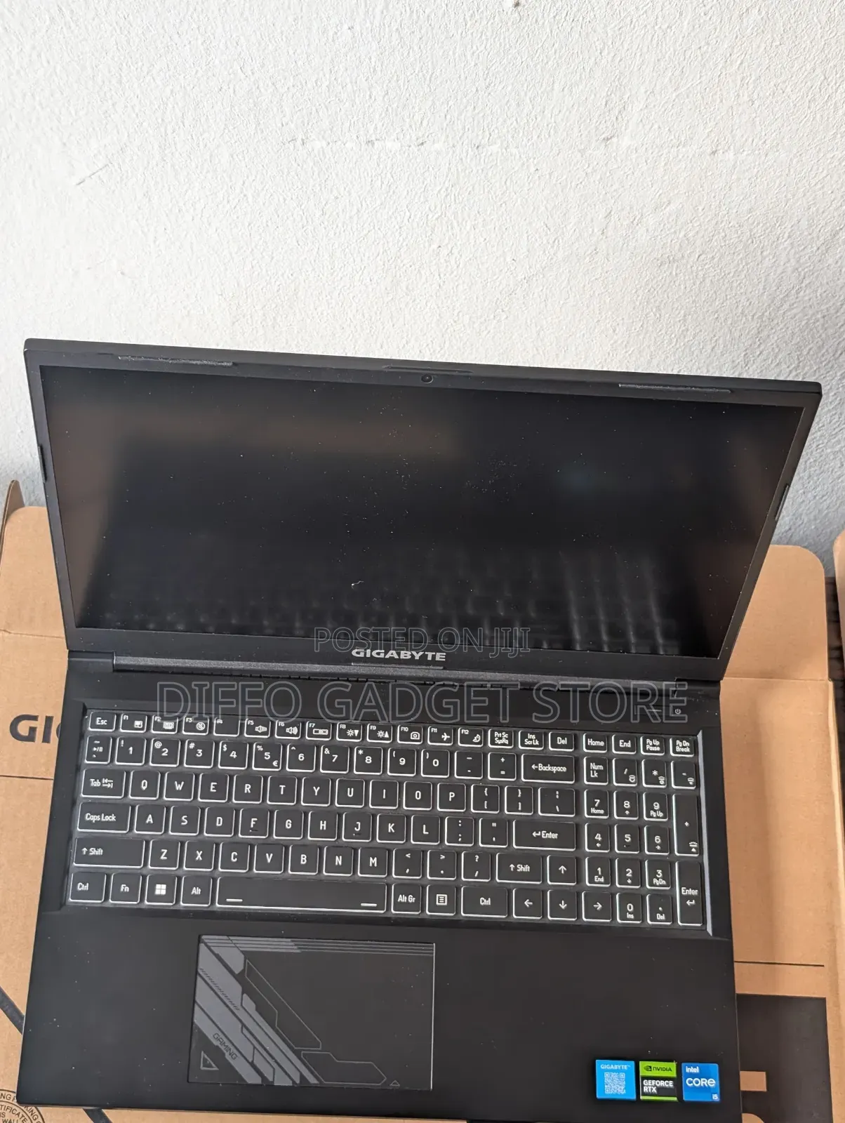 New Laptop Gigabyte AORUS 7 16GB Intel Core i5 SSD 512GB