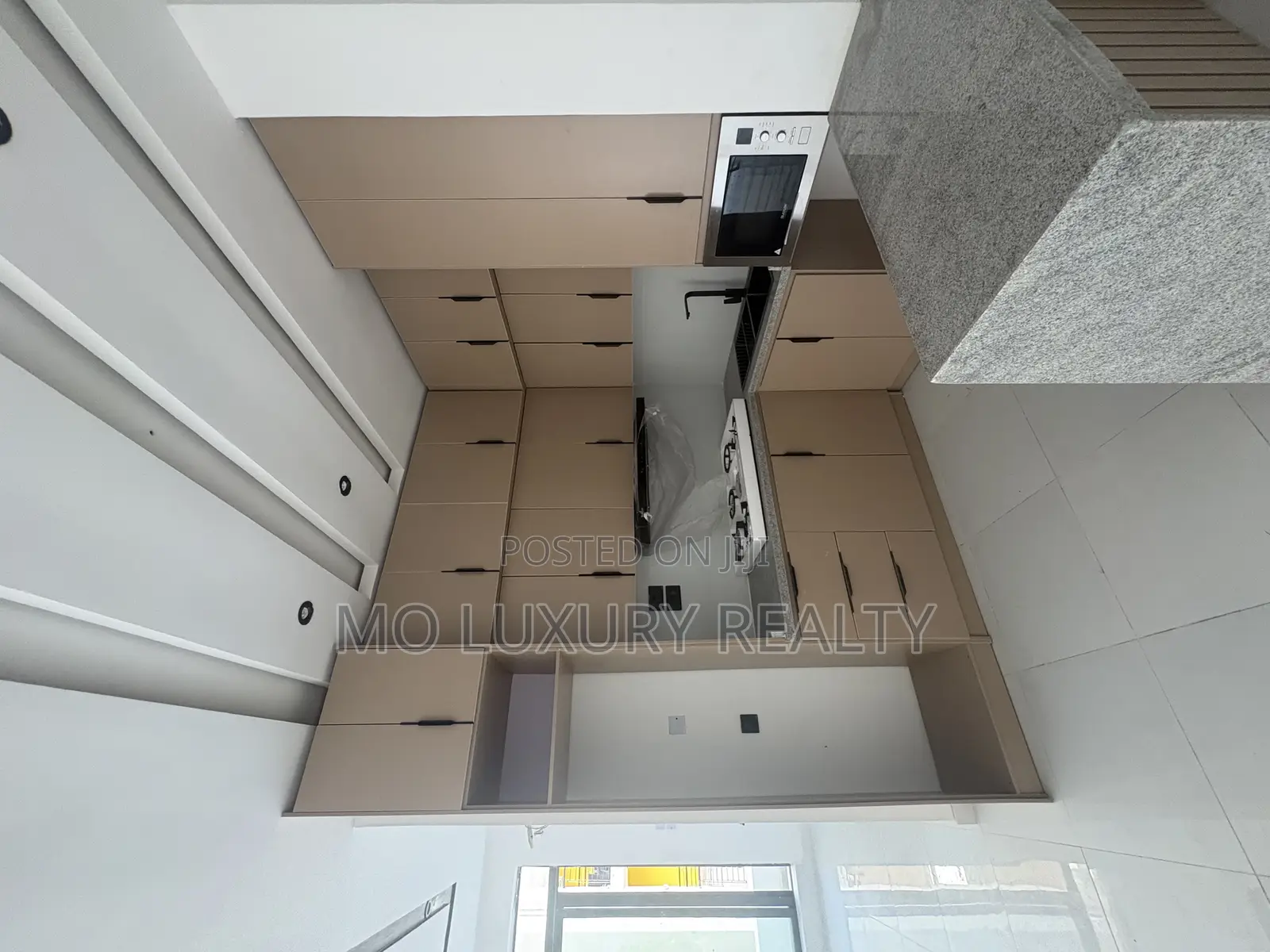 2bdrm Apartment in Lekki Phase 1 for sale