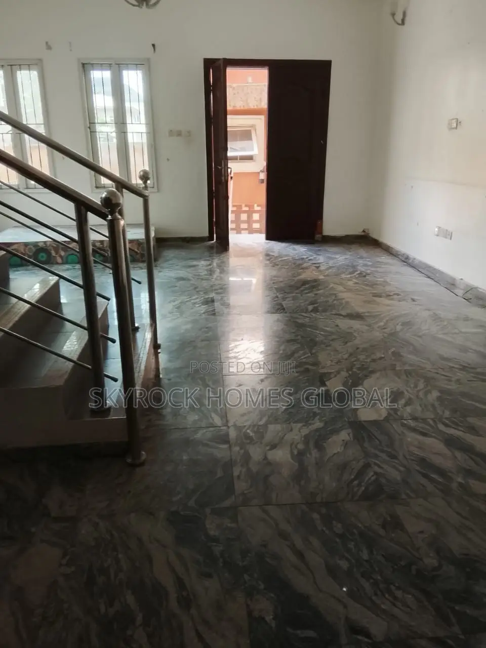 4bdrm Duplex in Ikota for rent