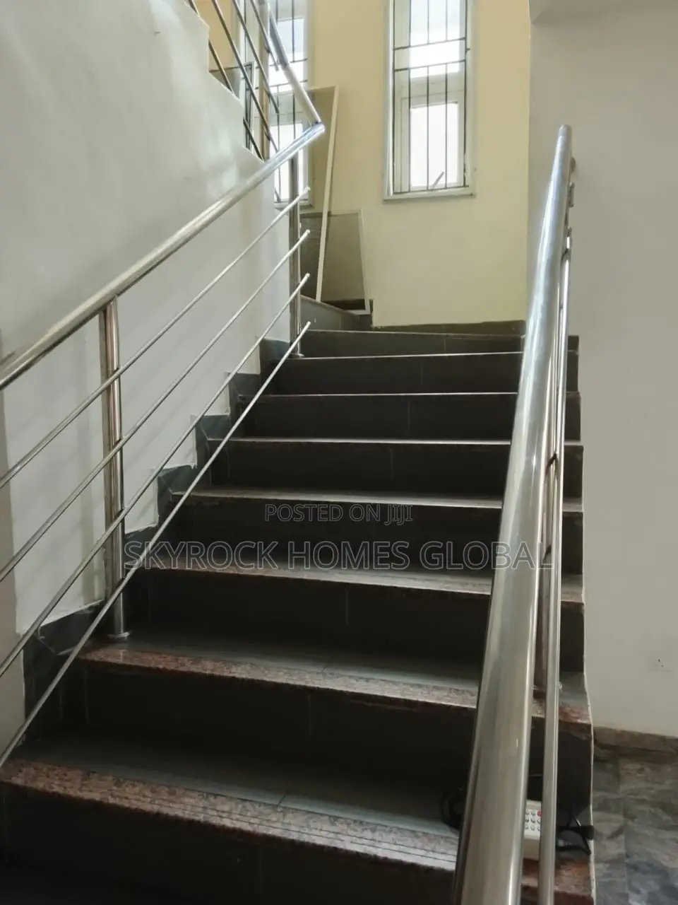 4bdrm Duplex in Ikota for rent