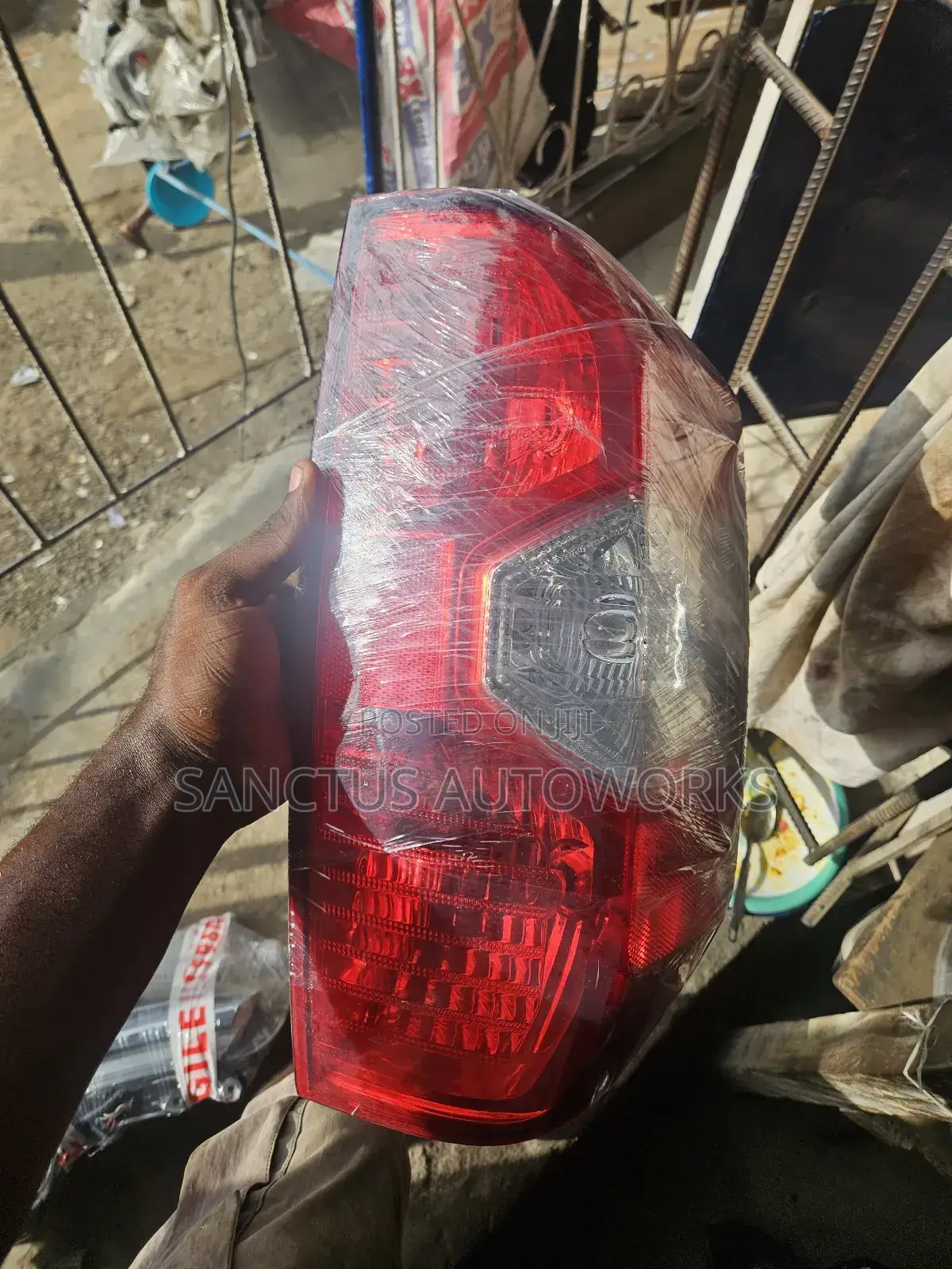 Backlight Toyota Tundra 2018 Right Side
