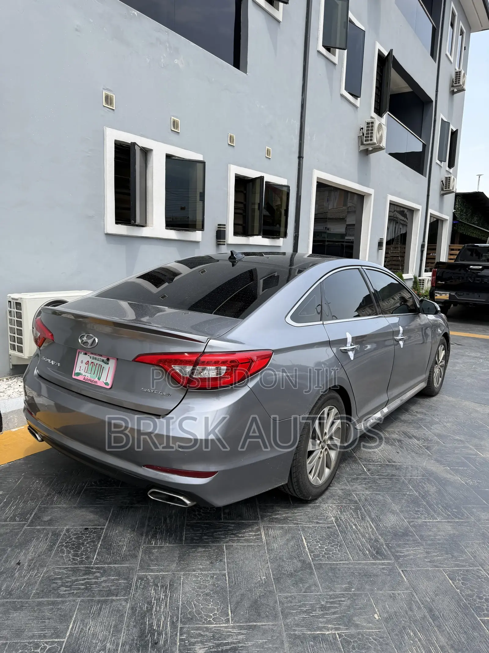 Hyundai Sonata Sport 4dr Sedan (2.4L 4cyl 6A) 2015 Gray