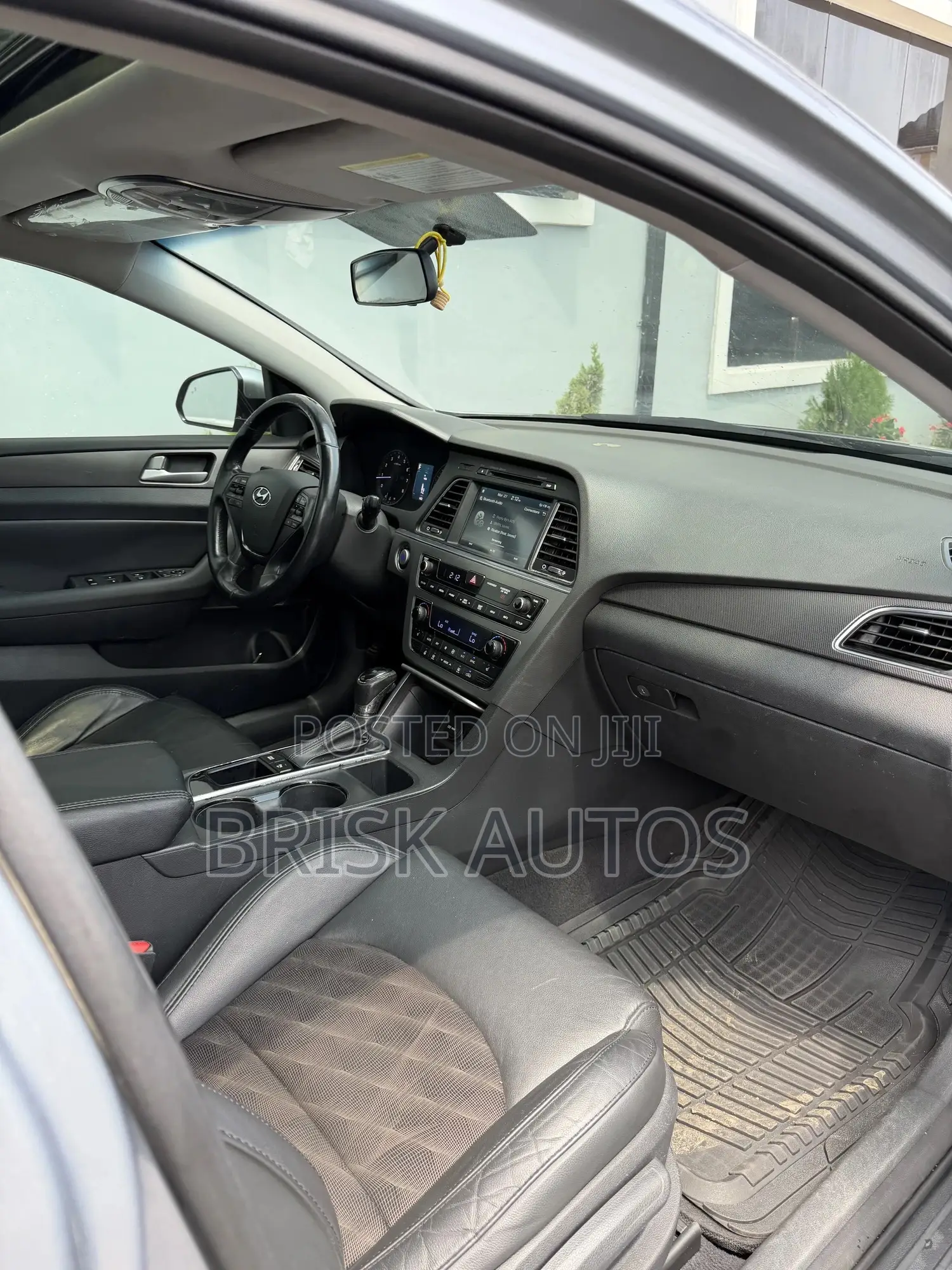 Hyundai Sonata Sport 4dr Sedan (2.4L 4cyl 6A) 2015 Gray