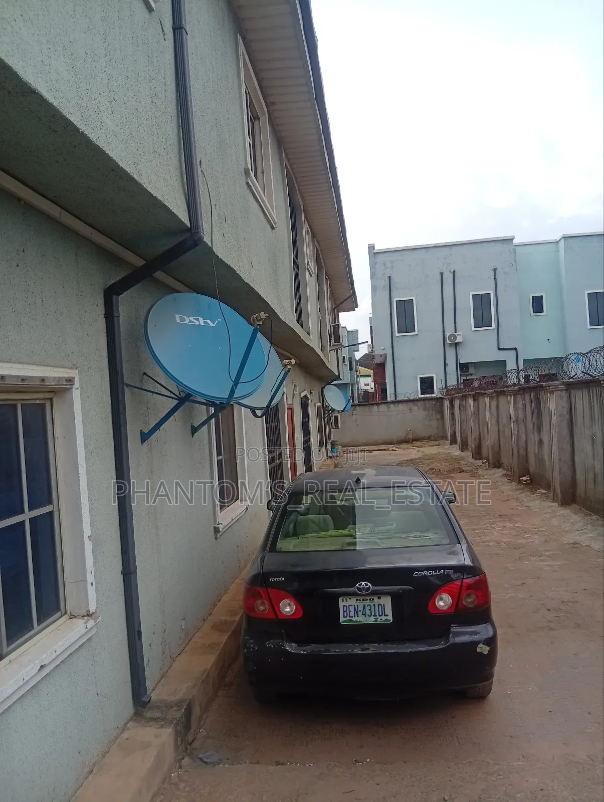 2bdrm Block of Flats in Limit (Infant Jesus, Benin City for sale