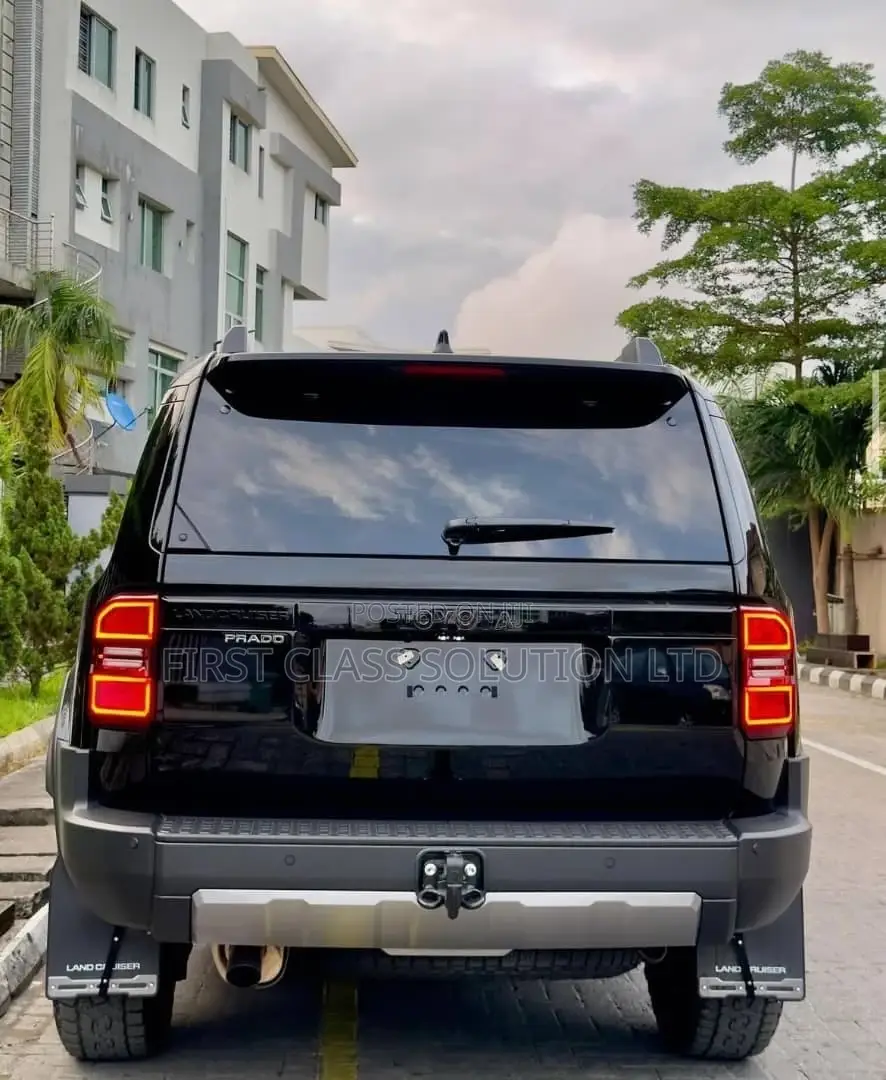 Toyota Prado Suv 2025 for Hire