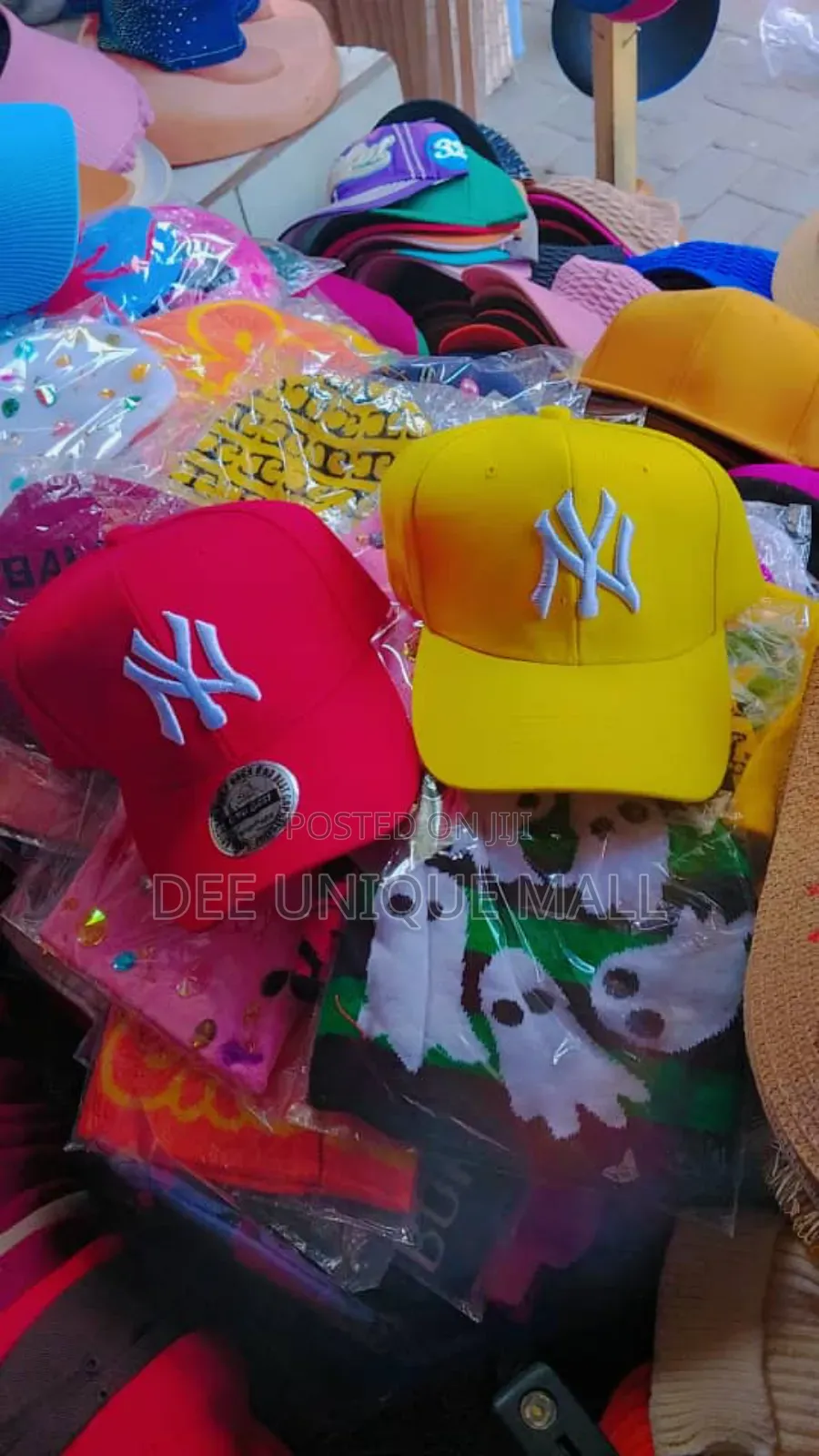 New Era New York Yankee MLB League Essential Adjustable Cap.In Colors
