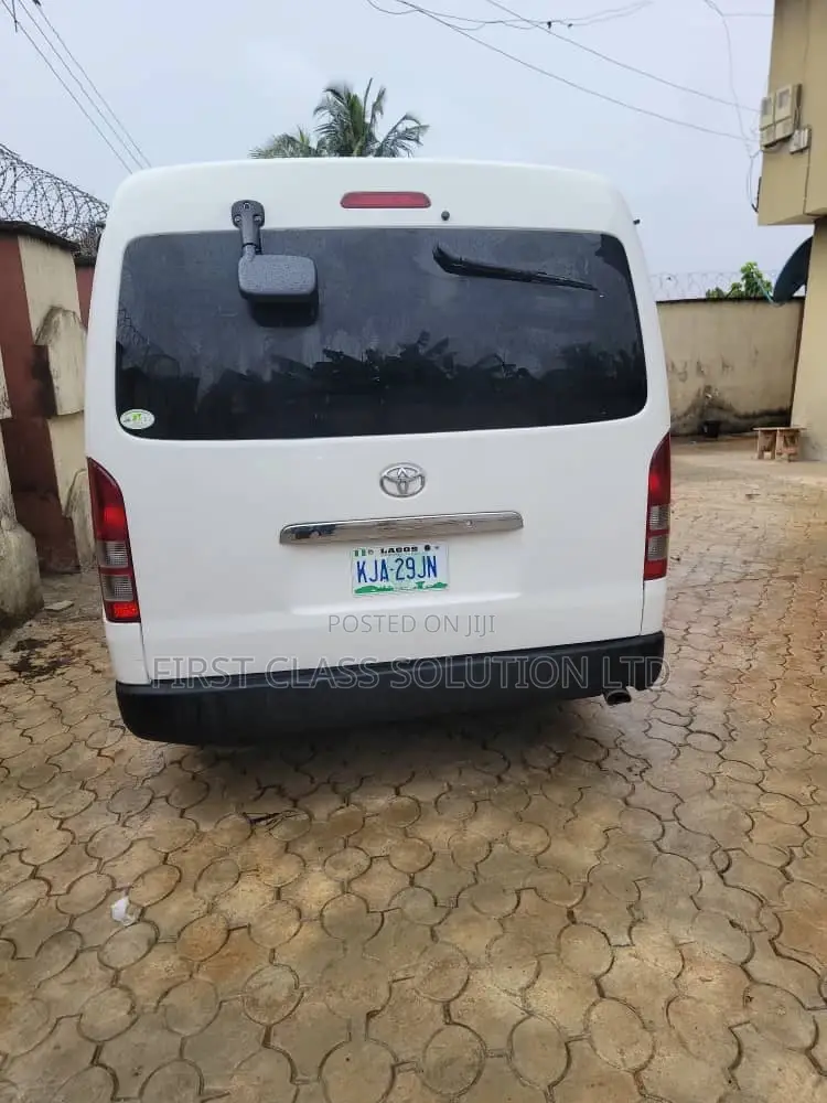 Toyota Hummer Bus for Hire