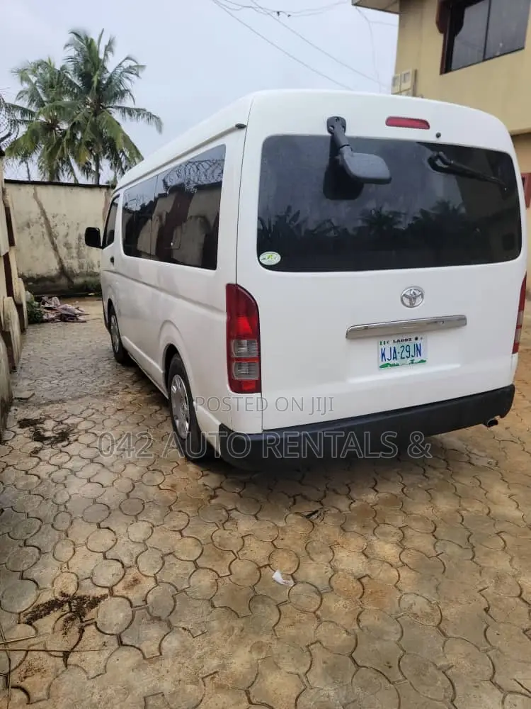 Toyota Hummer Bus for Hire