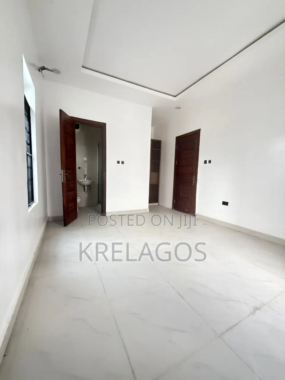 4bdrm Duplex in Ologolo for sale