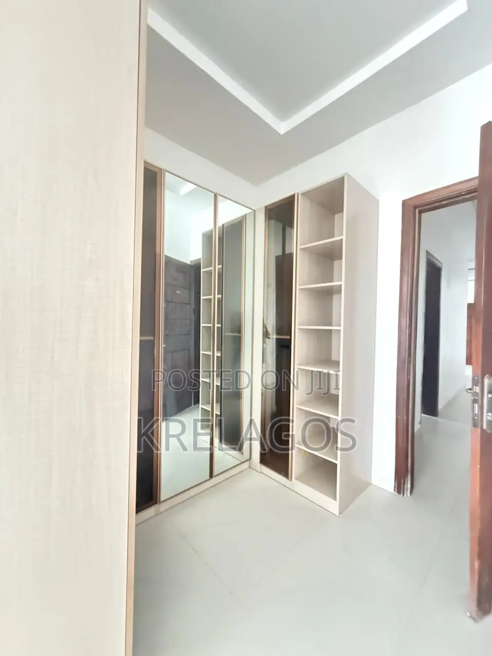 4bdrm Duplex in Ologolo for sale