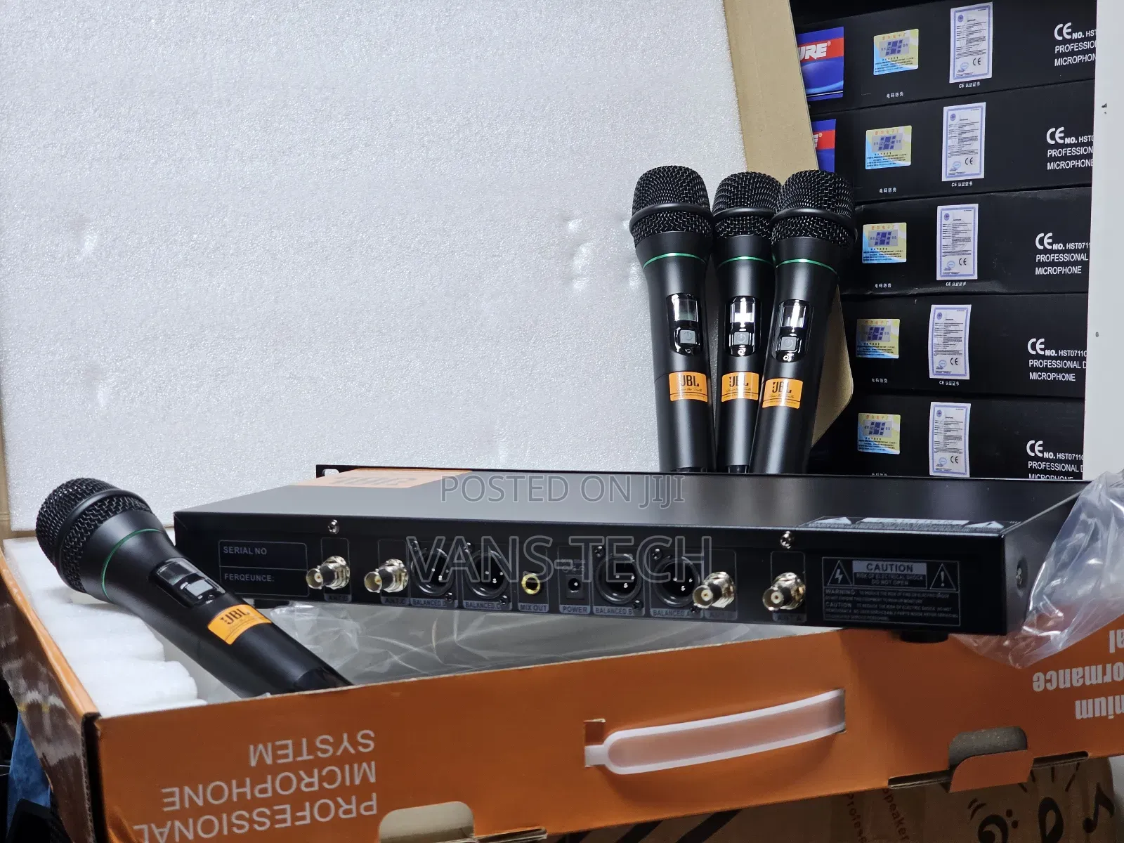 JBL 4 in 1 Wireless Microphone