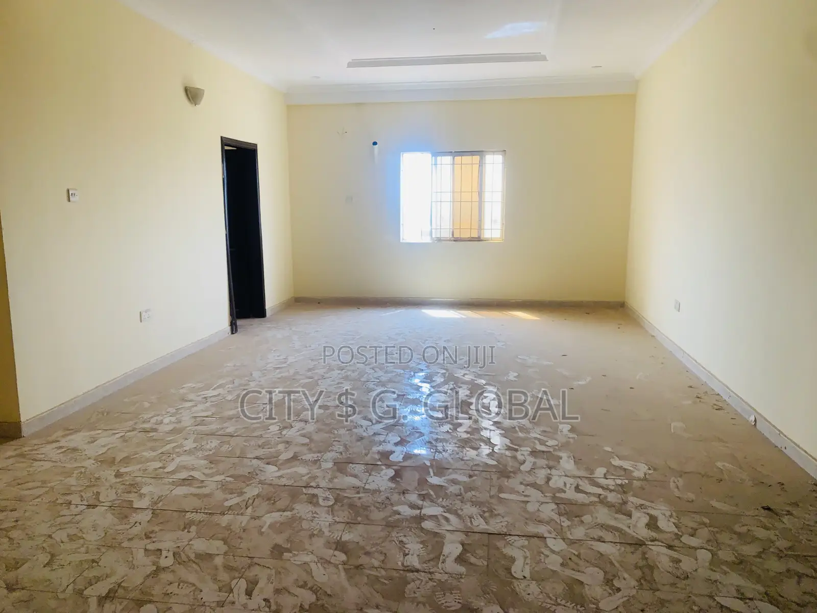 A Standard. Space for Lease in Lifecamp Junction
