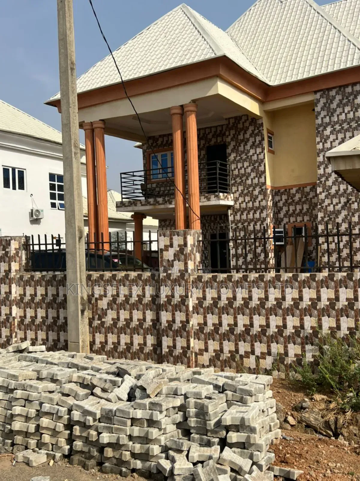 5bdrm Duplex in Police Housing, Kurudu for sale