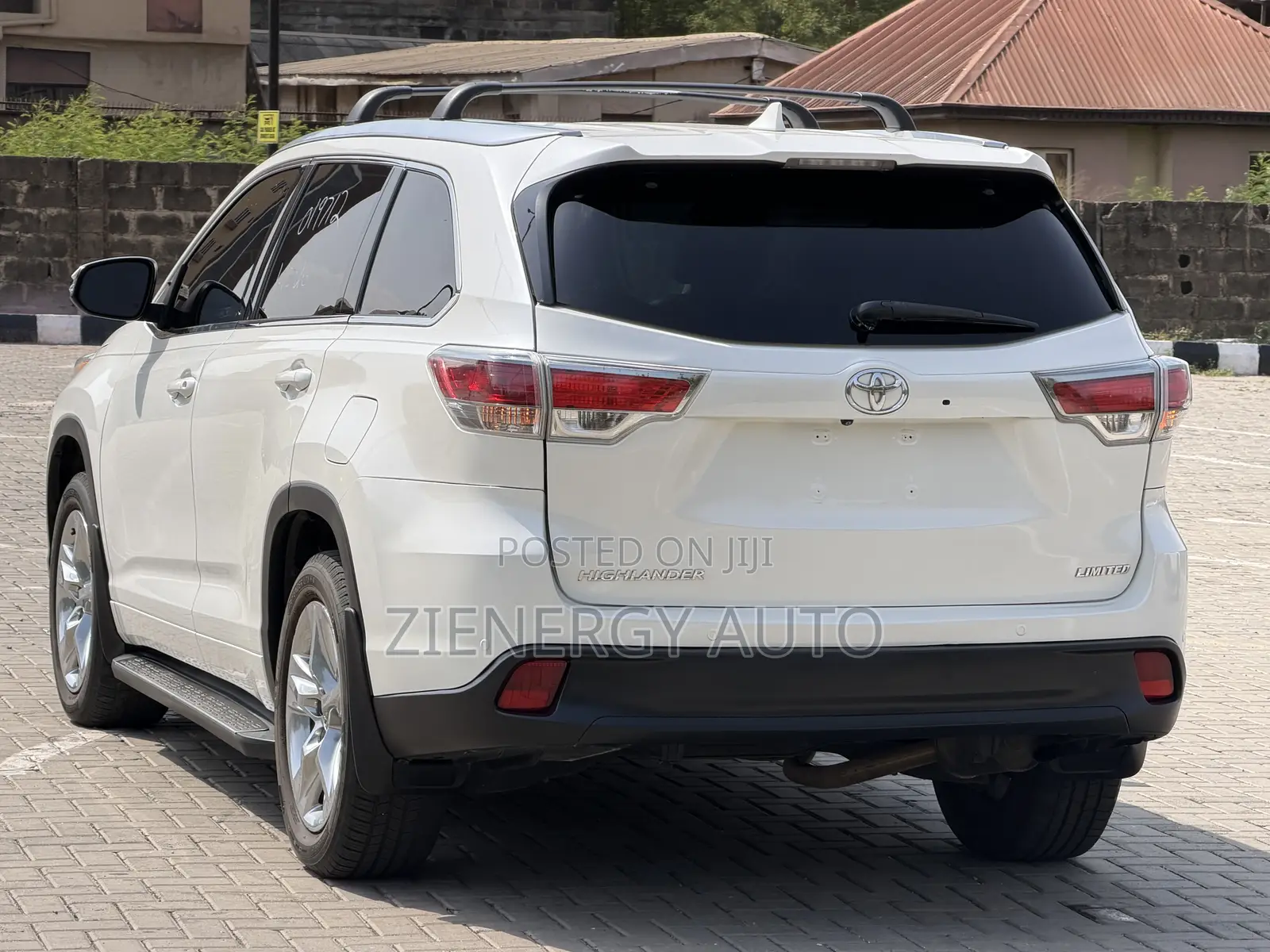 Toyota Highlander Limited 4dr SUV (3.5L 6cyl 6A) 2014 White