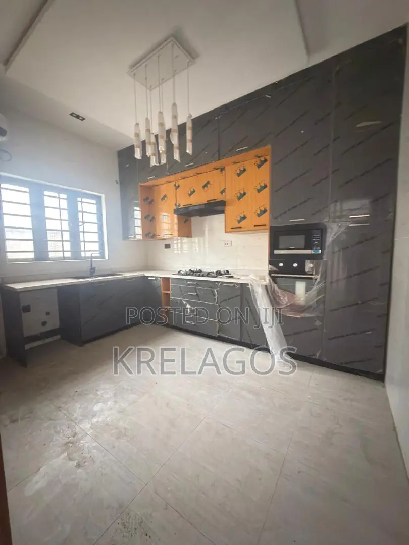 4bdrm Duplex in Orchid, Chevron for rent