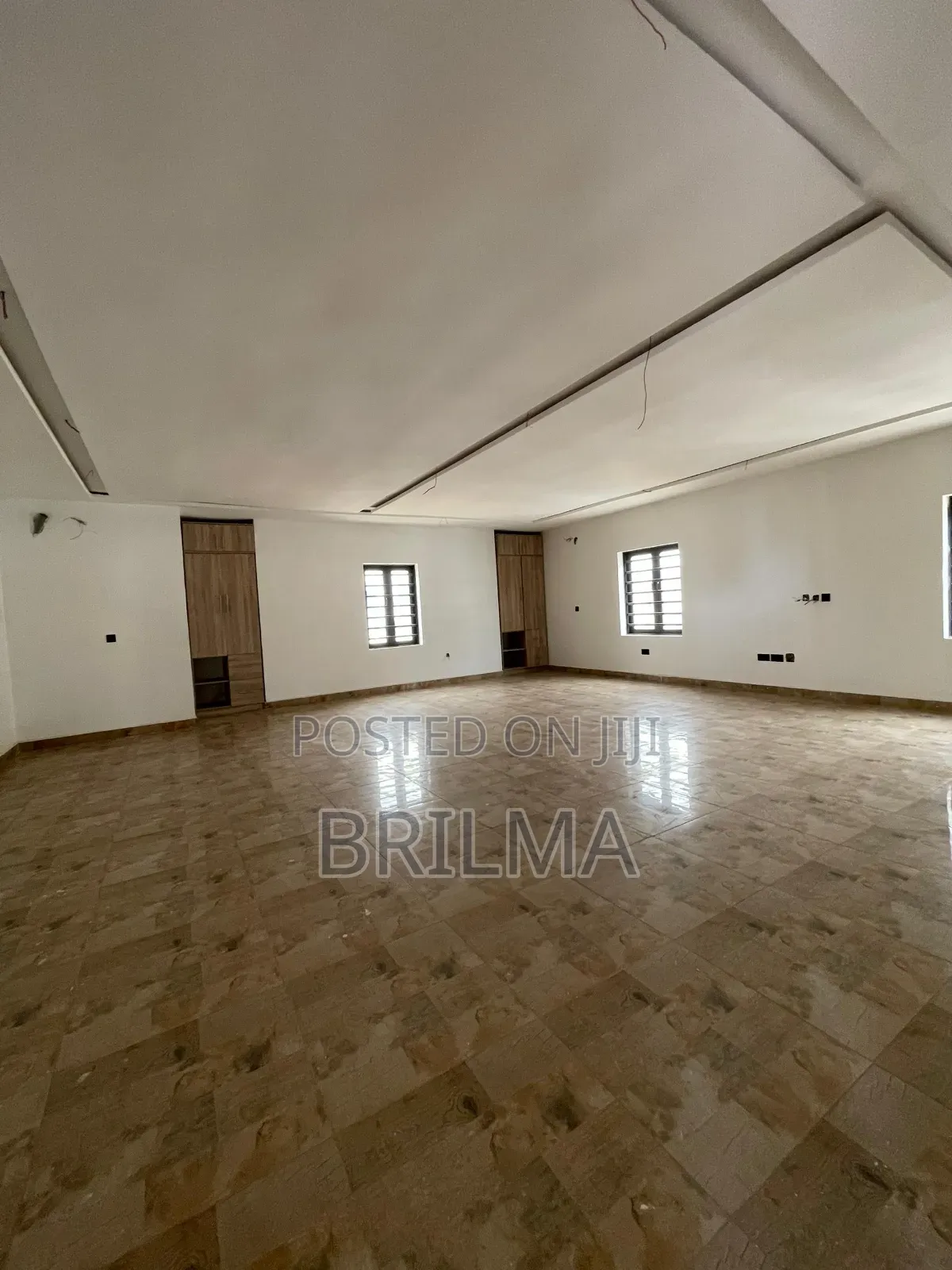 Furnished 5bdrm Duplex in Life Camp for sale
