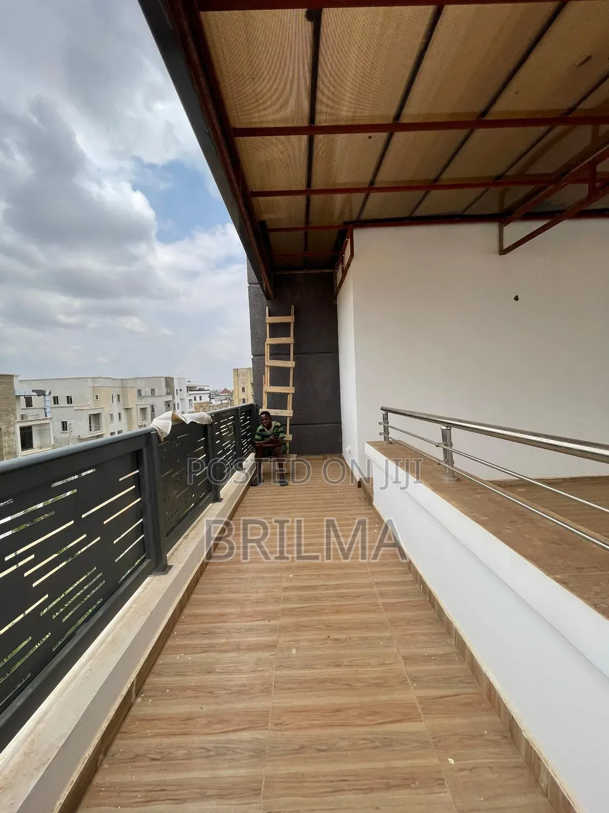 Furnished 5bdrm Duplex in Life Camp for sale
