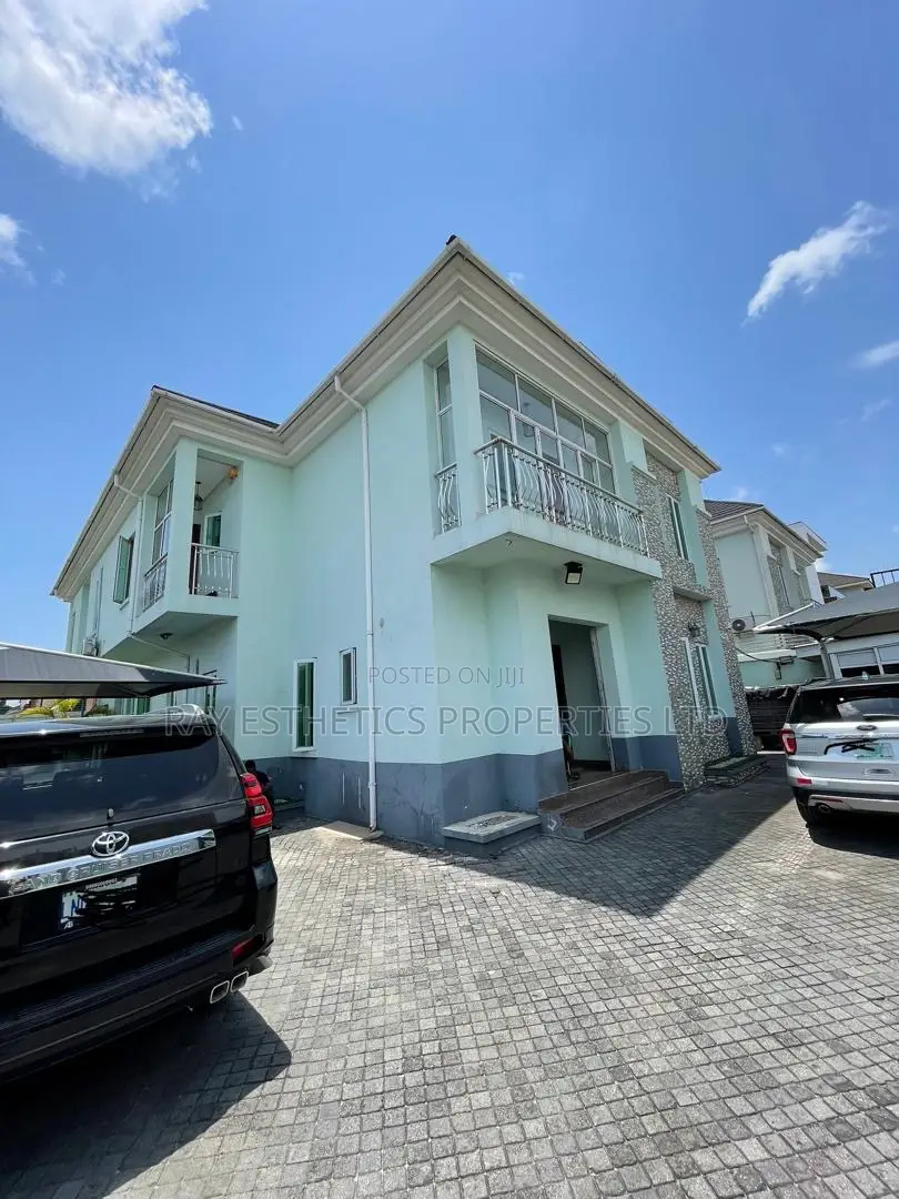 Furnished 5bdrm Duplex in Lekki Phase 1 for sale