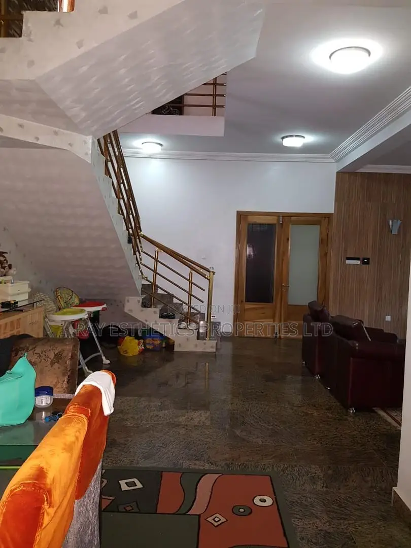 Furnished 5bdrm Duplex in Lekki Phase 1 for sale