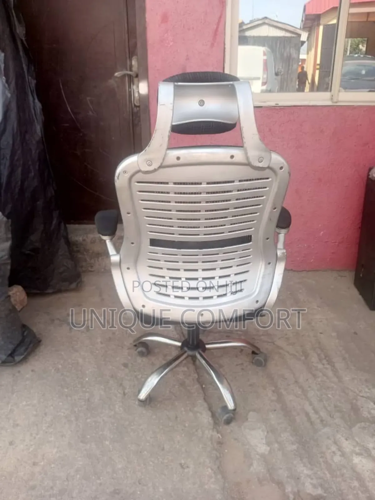 Imported Executive Office Chair With Headrest