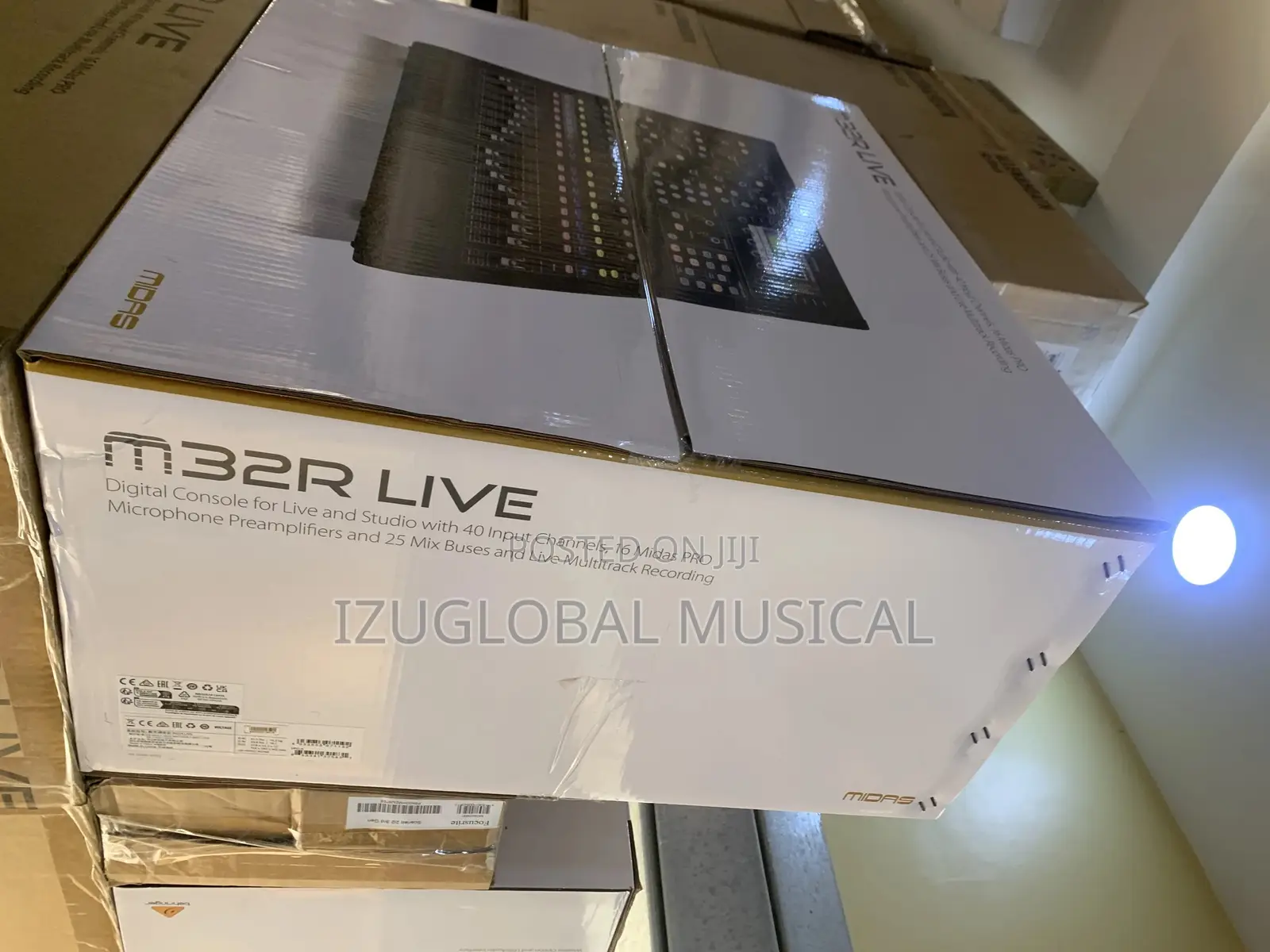 Midas M32r-Live Digital Console for Live Performance