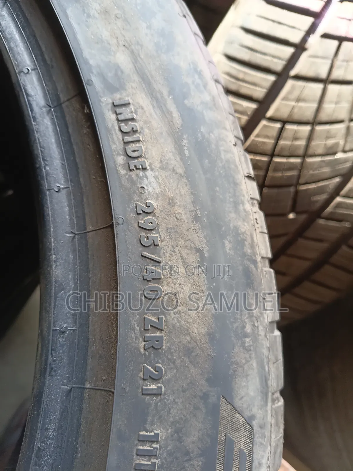 295/40r21 Continental