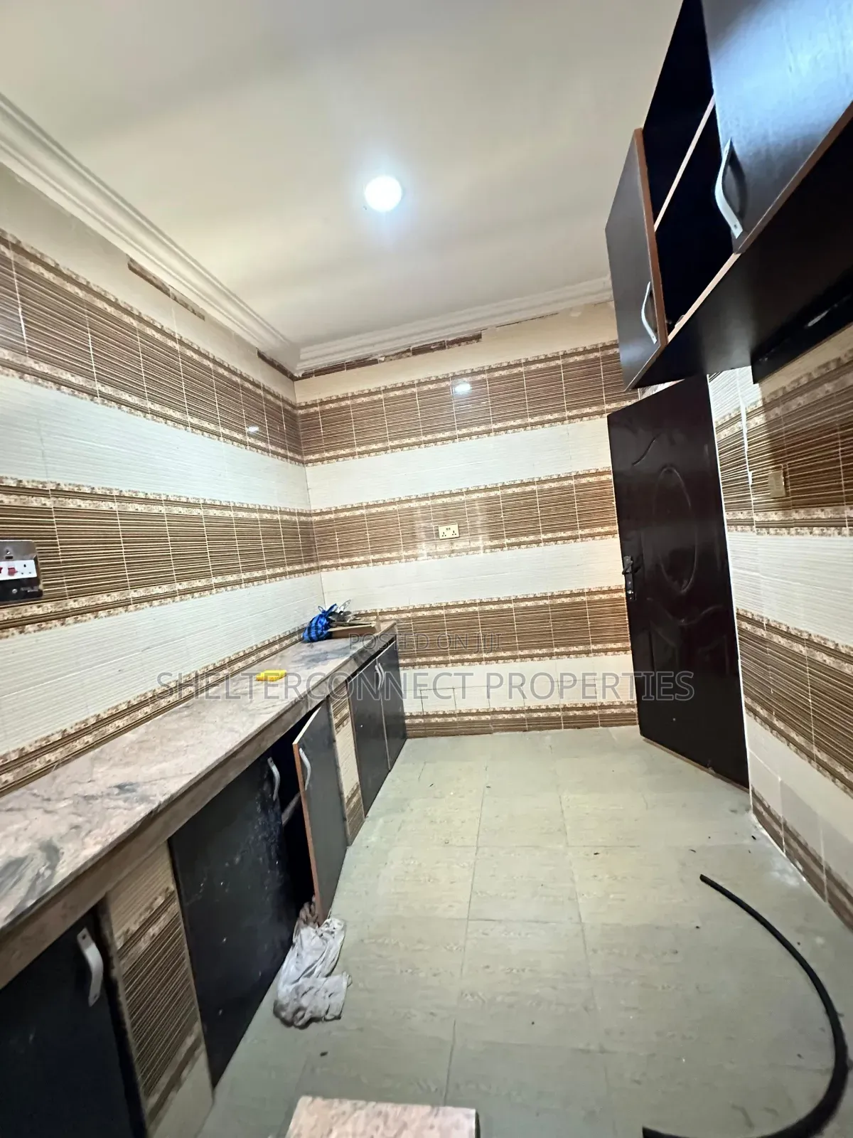 2bdrm Apartment in Lekki Expressway for rent